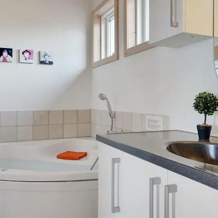 Tecumseh - 150m From The Sea By Interhome